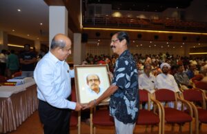 ഹൃദയസംഗമവേദിയില് തന്റെ ഡോക്ടര്ക്ക് അപ്രതീക്ഷിത സ്നേഹസമ്മാനവുമായി രോഗി