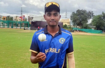 വിനു മങ്കാദ് ട്രോഫി: ഏഴ് വിക്കറ്റ് നേട്ടവുമായി കേരള താരം ആദിത്യ ബൈജു