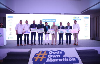 ഫെഡറല് ബാങ്ക് കൊച്ചി മാരത്തോണിന്റെ മൂന്നാം പതിപ്പ് ഫെബ്രുവരി ഒമ്പതിന് ഫോട്ടോ ക്യാപ്ഷന്- ജസ്റ്റിസ് ദേവന് രാമചന്ദ്രന്, ഫെഡറല് ബാങ്ക് ചീഫ് മാര്ക്കറ്റിങ് ഓഫീസര് എംവിഎസ് മൂര്ത്തി, ക്ലിയോ സ്പോര്ട്സ് ഡയറക്ടര് ബൈജു പോള് എന്നിവര് ചേര്ന്ന് ഫെഡറല് ബാങ്ക് കൊച്ചി മാരത്തോണ് 2025 ന്റെ ഔദ്യോഗിക പ്രഖ്യാപനം നടത്തുന്നു. കൊച്ചി മാരത്തോണ് റെയ്സ് ഡയറക്ടര് ആനന്ദ് മെനെസെസ്, ഫെഡറല് ബാങ്ക് എറണാകുളം സോണല് ഹെഡ് റെഞ്ചി അലക്സ്,ഫെഡറല് ബാങ്ക് വൈസ് പ്രസിഡന്റ് സുരേഷ് കുമാര് ജി, ക്ലിയോ സ്പോര്ട്സ് ഡയറക്ടര്മാരായ അനീഷ് പോള്, ശബരി നായര് തുടങ്ങിയവര് സമീപം.