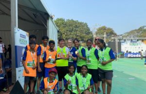 പ്രായം വെറും നമ്പര് മാത്രം; ഹോപ്പ് കമ്മ്യൂണിറ്റി വില്ലേജിനായി കൊച്ചി മാരത്തോണില് ഓടി യു.കെ വനിത