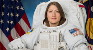 ചന്ദ്രനിലേക്ക് ഇനി പെൺകരുത്ത്; ആർട്ടെമിസ് ദൗത്യത്തിലൂടെ ചരിത്രം കുറിക്കാൻ ക്രിസ്റ്റീന കോക്ക്