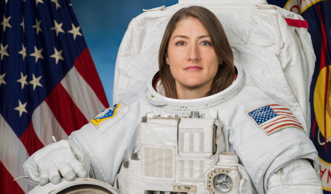 ചന്ദ്രനിലേക്ക് ഇനി പെൺകരുത്ത്; ആർട്ടെമിസ് ദൗത്യത്തിലൂടെ ചരിത്രം കുറിക്കാൻ ക്രിസ്റ്റീന കോക്ക്