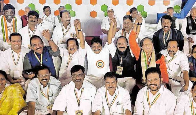 കേരള മുഖ്യമന്ത്രി ആര്? ഖാർഗെ ഇന്ന് നേതാക്കളെ തനിച്ചു കാണും; നിർണായക ചർച്ചകൾ ദില്ലിയിൽ