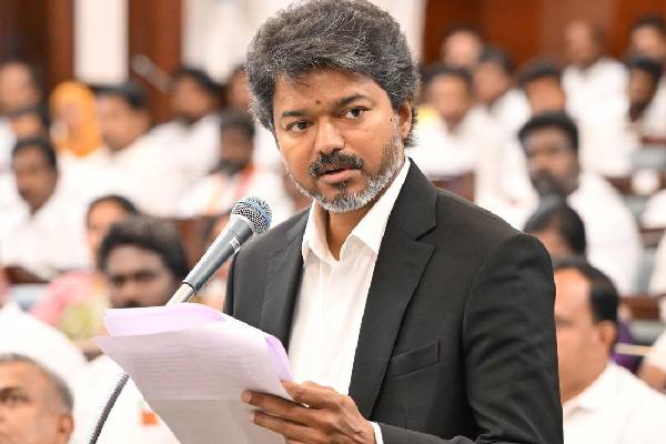 thamil cm vijay