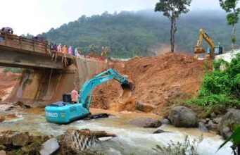 കള്ളാടി ഉരുൾപൊട്ടൽ: ഒരാളുടെ മൃതദേഹം കൂടി കണ്ടെടുത്തു; മരണസംഖ്യ ഏഴായി