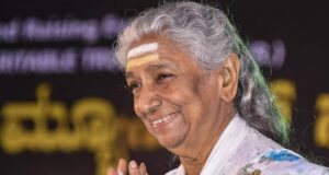 ഓലത്തുമ്പത്തിരുന്നൂയലാടും ചെല്ല പൈങ്കിളീ………
