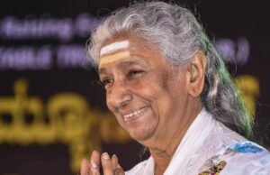 ഓലത്തുമ്പത്തിരുന്നൂയലാടും ചെല്ല പൈങ്കിളീ………